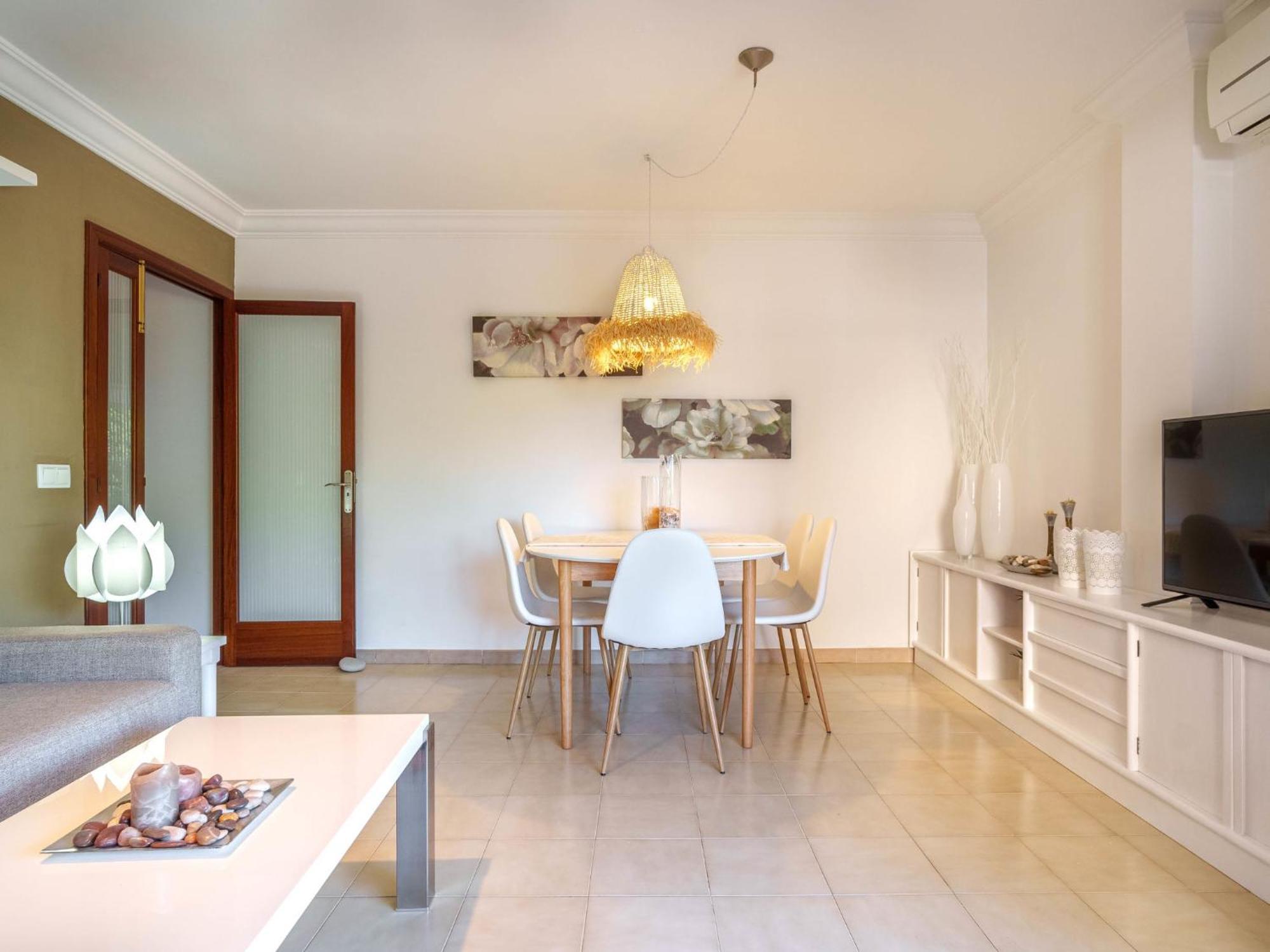 4 By Interhome *