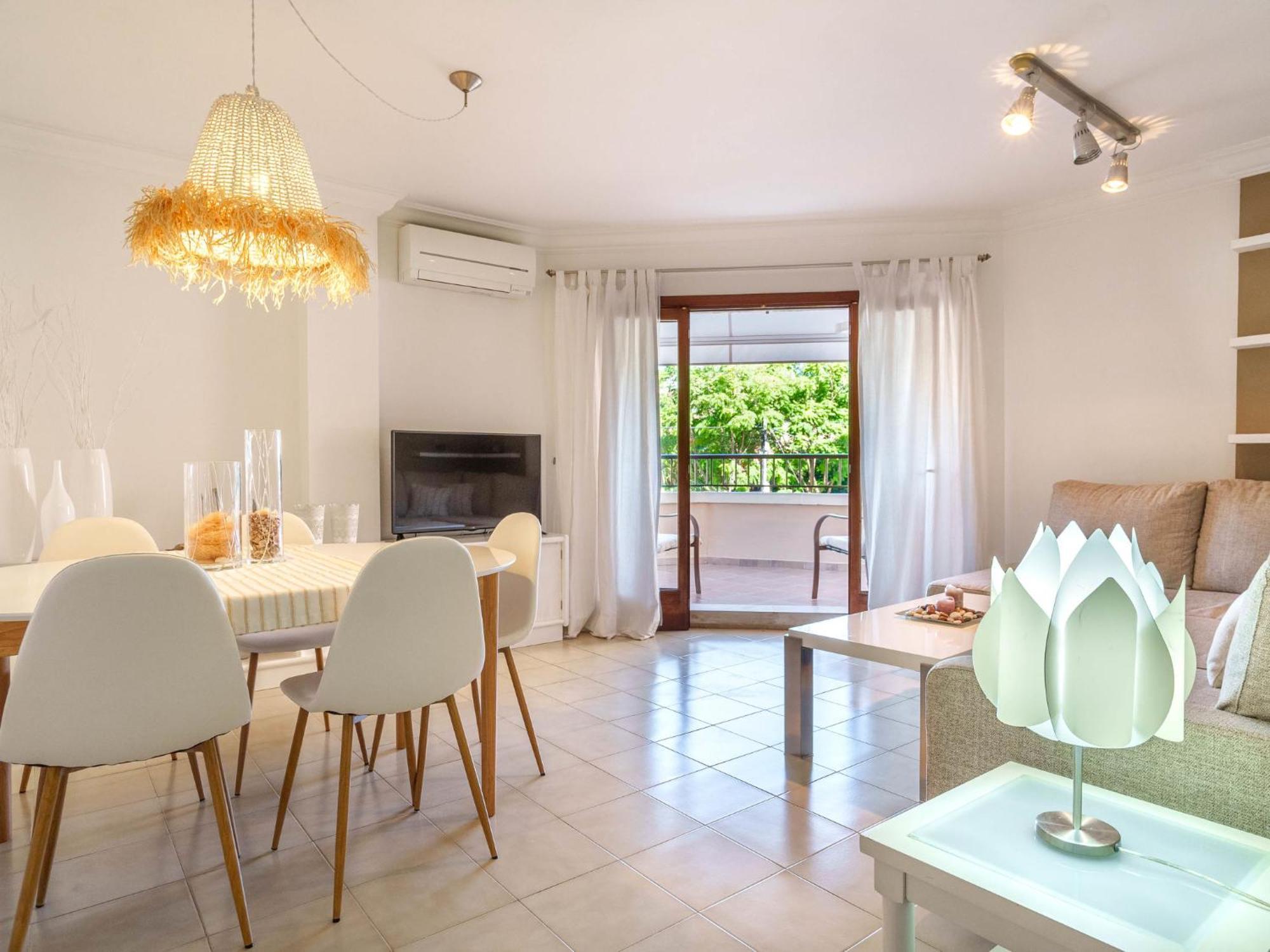 4 By Interhome